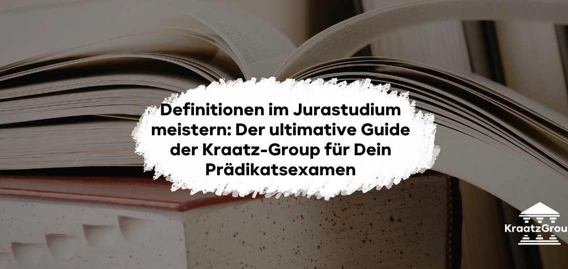 Das Jurastudium wird oft als „Lern-Marathon“ bezeichnet. Doch während viele Studierende tausende Seiten in Lehrbüchern wälzen, entscheidet sich der Erfolg in der Klausur oft an einer ganz anderen Stelle: der Präzision der Definitionen. Wer Begriffe wie „Urkunde“, „Wegnahme“ oder „Gefahr im Verzug“ nicht parat hat, scheitert bereits an der ersten Hürde der Subsumtion. Doch wie behält man diese Masse an Informationen dauerhaft im Kopf? Viele greifen in dieser Phase auf eine professionelle Jura Nachhilfe zurück, um Struktur in das Chaos zu bringen. Die Kraatz-Group hat basierend auf jahrelanger Erfahrung in der Examensvorbereitung einen 5-Punkte-Plan entwickelt, mit dem du Definitionen nicht nur lernst, sondern meisterst.
